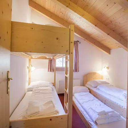 Quiet With Sauna In Koenigsleiten * Wald im Pinzgau