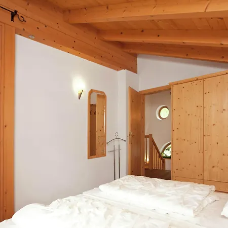 Quiet With Sauna In Koenigsleiten * Wald im Pinzgau